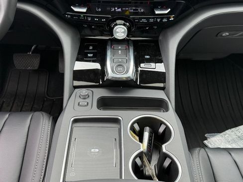 Certified 2026 Acura MDX FWD w/ Technology Package image 17