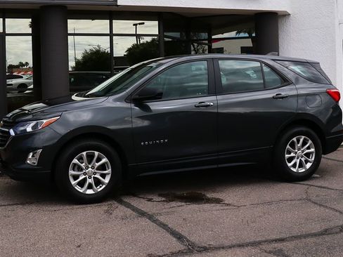 Used 2021 Chevrolet Equinox LS FWD image 7