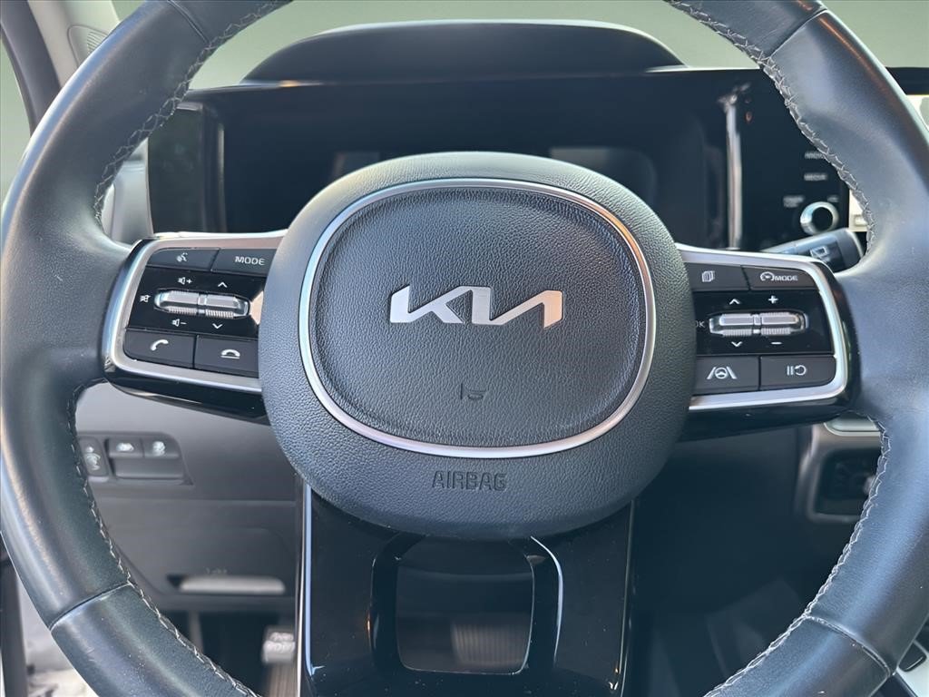 Used 2023 Kia Sorento S FWD image 17