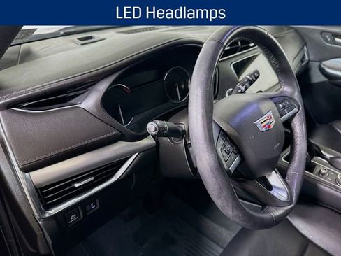 Used 2020 Cadillac XT4 Premium Luxury w/ Cold Weather Package image 10