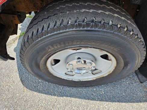 Used 2005 Ford F250 XL image 25