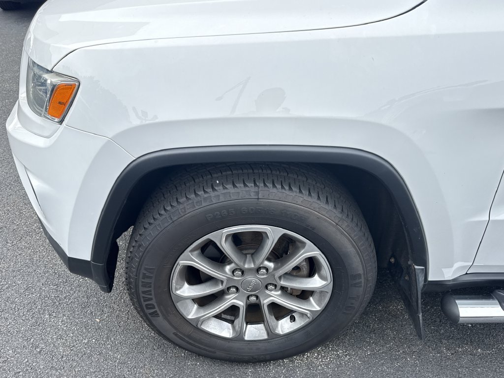 Used 2015 Jeep Grand Cherokee Limited w/ Mopar Chrome Edition Group AWD/4WD image 10