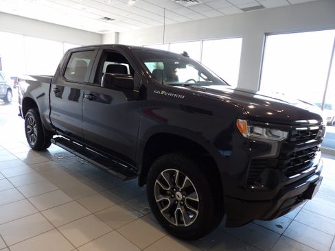 Used 2022 Chevrolet Silverado 1500 RST AWD/4WD image 3