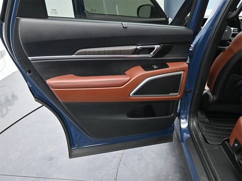 Certified 2023 Kia Telluride EX image 17