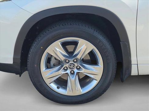 Used 2019 Toyota Highlander Limited image 26