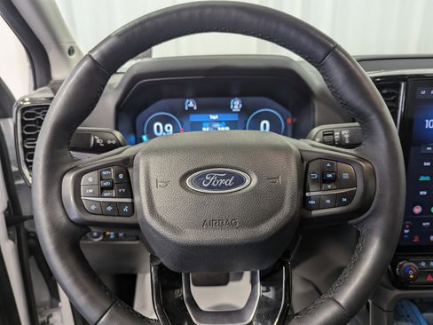 Used 2024 Ford Ranger Lariat w/ Trailer Tow Package image 16