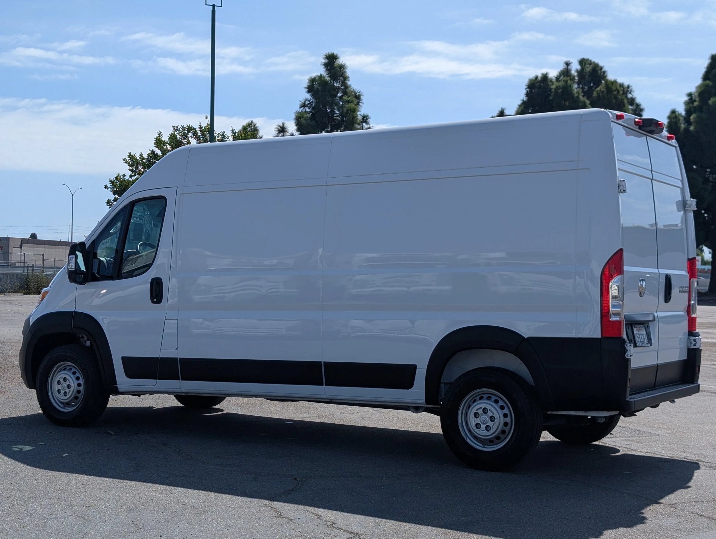 Used 2026 RAM ProMaster 2500 w/ Convenience Group FWD image 5
