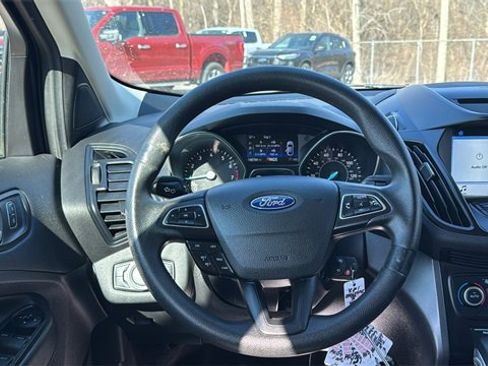 Certified 2018 Ford Escape SE w/ SE Sync 3 Package image 13