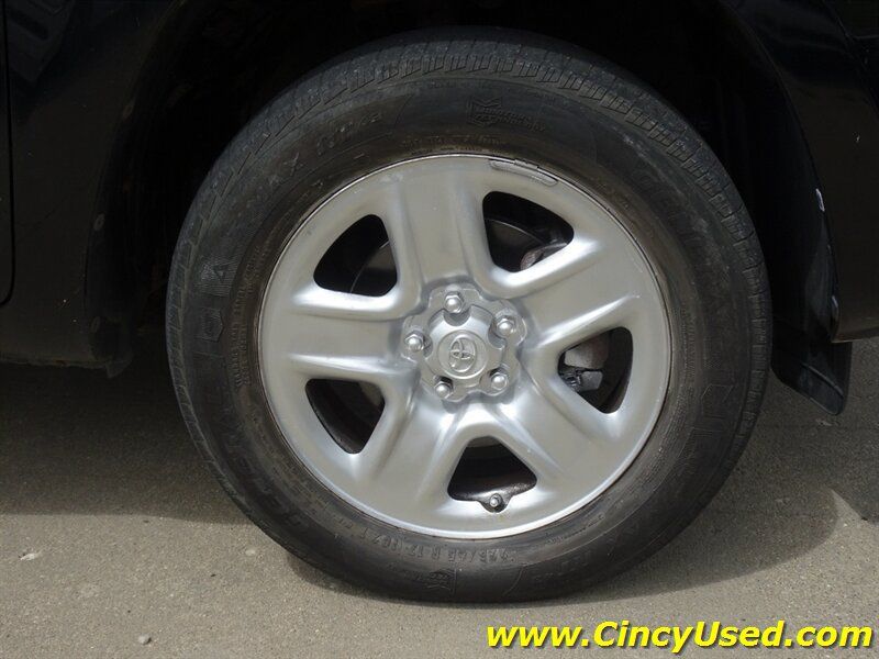 Used 2011 Toyota RAV4 4WD w/ Base L4 Extra Value Pkg image 30