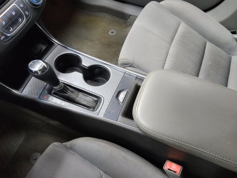 Used 2014 Chevrolet Impala LS w/ LS Convenience Package image 26