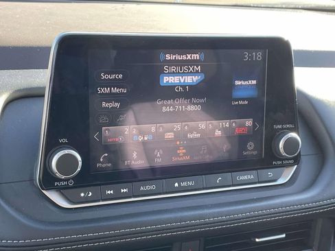 Used 2023 Nissan Rogue SV image 25