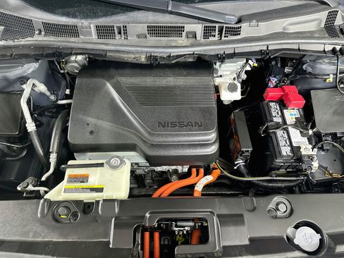 Used 2025 Nissan Leaf S FWD image 31