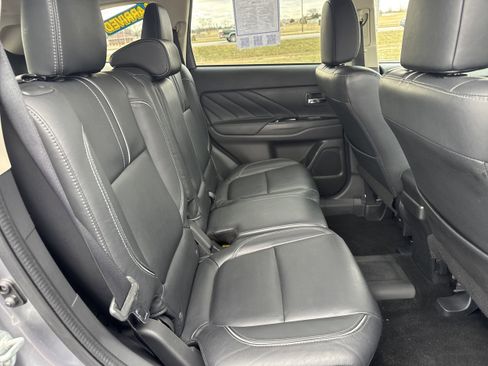 Used 2018 Mitsubishi Outlander SEL image 14