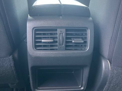 Used 2021 Nissan Rogue S AWD/4WD image 15