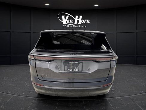 Used 2025 Jeep Wagoneer S Launch Edition image 14