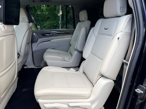 Used 2021 Cadillac Escalade ESV Sport Platinum AWD/4WD image 15