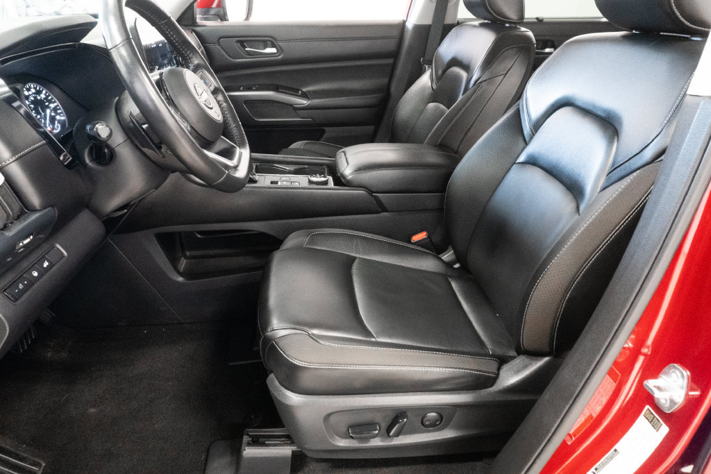 Used 2023 Nissan Pathfinder SL w/ Lighting Package (N92) AWD/4WD image 8