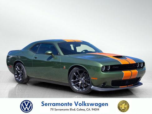 Used 2023 Dodge Challenger R/T Scat Pack w/ Plus Package RWD image 1
