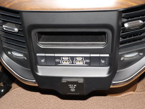 Used 2022 RAM 2500 Laramie image 28