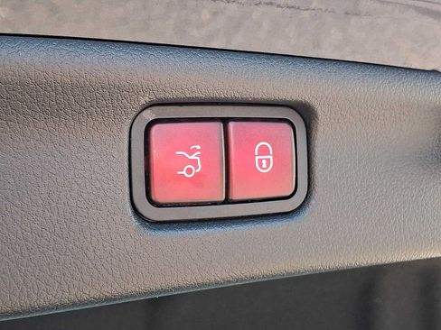 Certified 2023 Mercedes-Benz C 300 4MATIC Sedan image 25