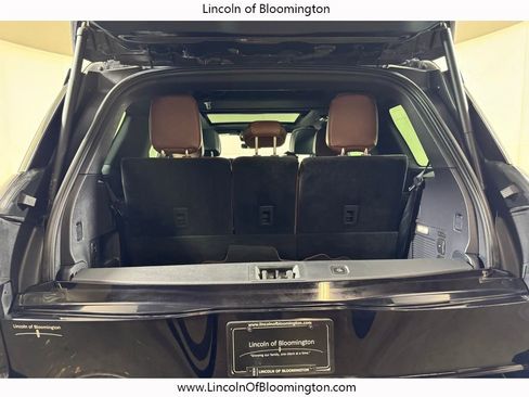 Used 2025 Lincoln Navigator Reserve image 30