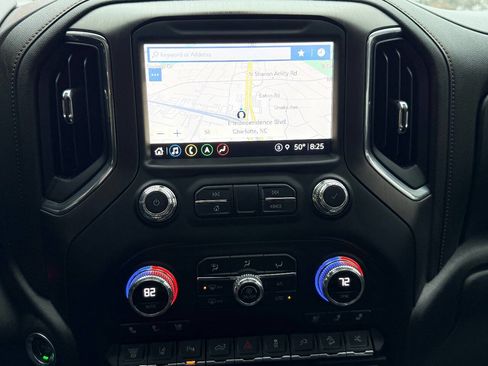 Used 2022 GMC Sierra 2500 AT4 w/ AT4 Premium Plus Package image 28