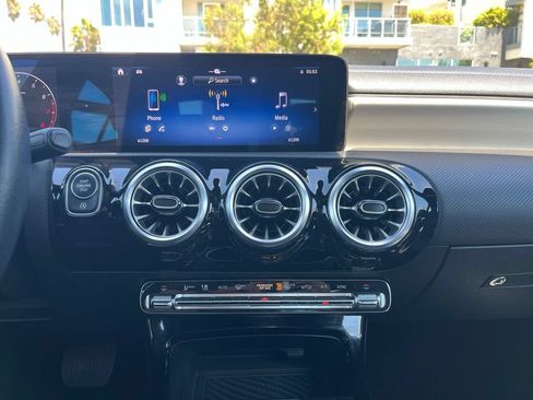 Used 2025 Mercedes-Benz CLA 250 image 22