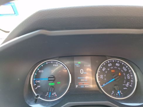 Used 2021 Toyota RAV4 XLE image 21