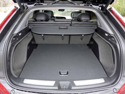 New 2026 Cadillac Optiq Luxury 2 image 13