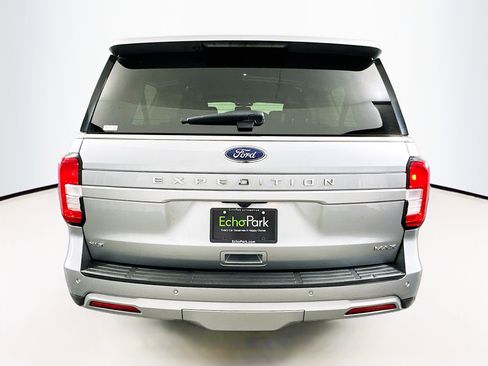 Used 2024 Ford Expedition Max XLT image 7