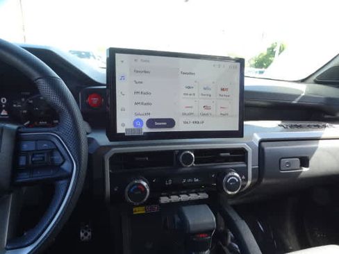 Used 2024 Toyota Tacoma TRD Sport image 27