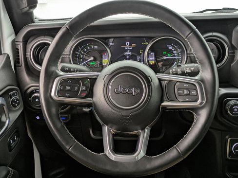 Used 2022 Jeep Wrangler Unlimited Sahara w/ Cold Weather Group image 24