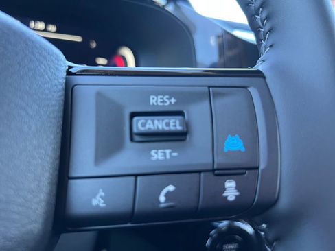 New 2026 Nissan Pathfinder Platinum image 12