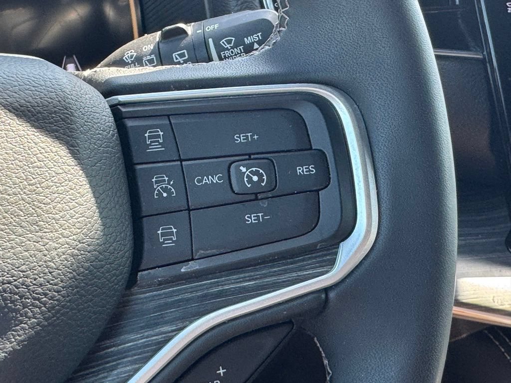 Used 2024 Jeep Wagoneer Series II w/ Flexible Seating Group RWD image 26