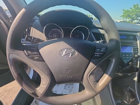 Used 2012 Hyundai Sonata GLS FWD image 15