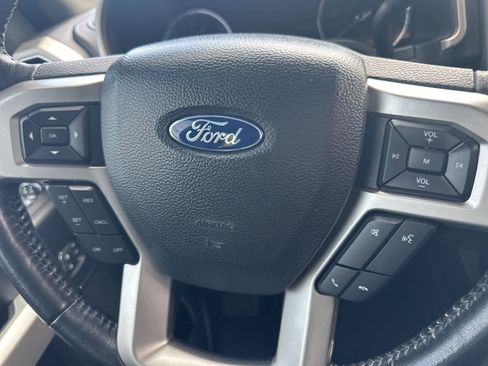 Used 2021 Ford F350 Lariat image 29