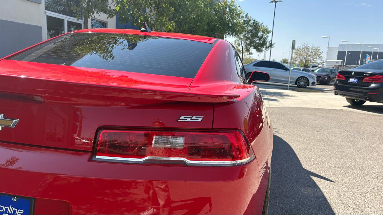 Used 2015 Chevrolet Camaro SS RWD image 7