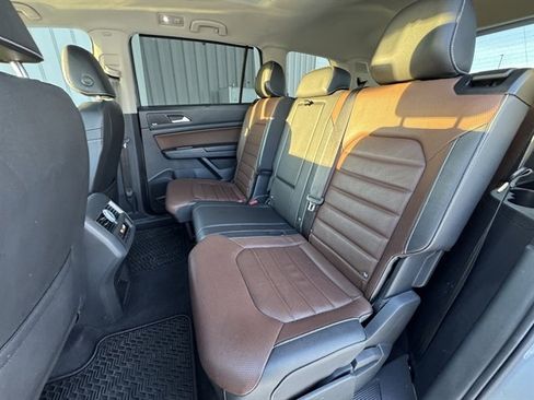 Used 2021 Volkswagen Atlas SEL Premium image 23