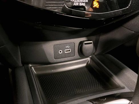 Used 2019 Nissan Rogue SV AWD/4WD image 17