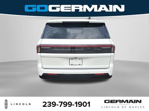 New 2026 Lincoln Navigator L Reserve AWD/4WD image 9
