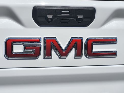 Used 2023 GMC Sierra 2500 AT4 w/ Gooseneck/5TH Wheel Package AWD/4WD image 11