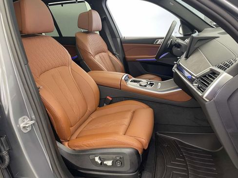 Used 2025 BMW X5 M60i w/ Climate Comfort Package AWD/4WD image 19