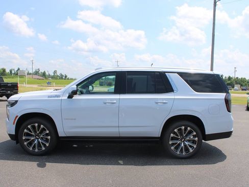 New 2026 Chevrolet Tahoe High Country AWD/4WD image 6