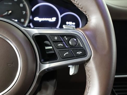 Certified 2023 Porsche Cayenne S AWD/4WD image 15