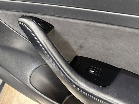 Used 2020 Tesla Model 3 Standard Range Plus image 22