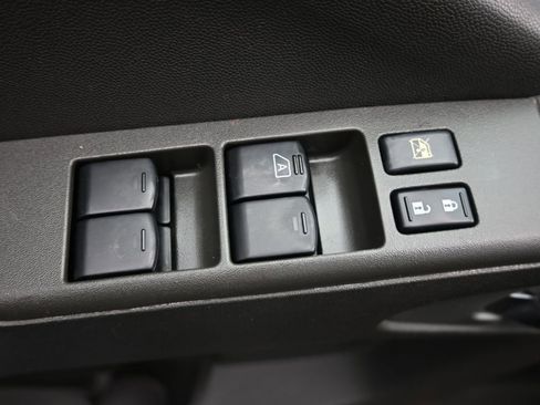 Used 2015 Nissan Frontier PRO-4X image 19