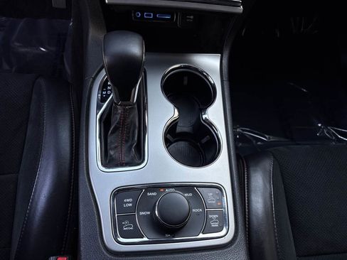 Used 2017 Jeep Grand Cherokee Trailhawk w/ Trailhawk Luxury Group image 30