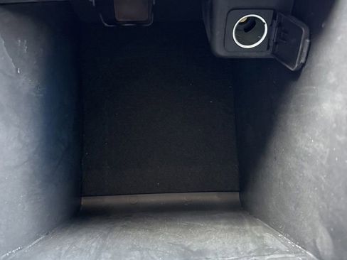 Used 2023 Ford Explorer XLT w/ Equipment Group 202A image 37