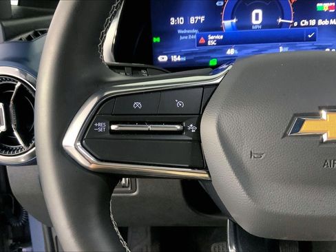 Used 2025 Chevrolet Equinox EV LT FWD image 18