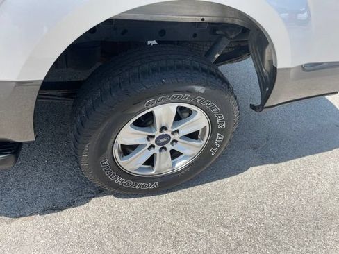 Used 2015 Ford F150 XLT AWD/4WD image 17